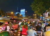Nhiều tuyến đường kẹt xe trước giờ đón năm mới 2021