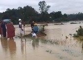 Lao xuống lũ dữ cứu người, 2 anh em mất tích