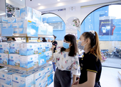 AB Beauty World ‘tung’ khẩu trang chuẩn EU giá 20-50K/hộp