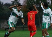 Ông Shin ‘dùng’ ông Park để ‘kích’ học trò