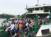 Nóng: TP.HCM tạm dừng bến phà, bến khách ngang sông