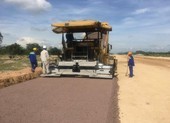 Cận cảnh dự án cao tốc Vĩnh Hảo - Phan Thiết thi công trong mùa dịch