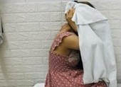Kiểm tra nhà nghỉ phát hiện hai cô gái đang bán dâm