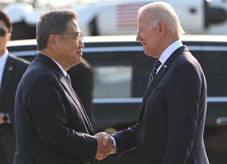 ẢNH: Ông Biden đã đến Hàn Quốc, bắt đầu chuyến công du châu Á ảnh 4