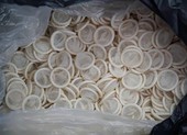 Sản xuất bao cao su giả, 4 người bị công an bắt giam