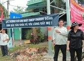 Hàng ngàn người dân đứng dọc QL 22 tiễn bác Sáu Khải
