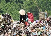 Dân bãi rác muốn lãnh đạo đến ở cùng để biết việc ô nhiễm