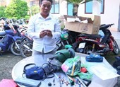 2 người chuyên đập kính ô tô ở Bình Dương, Đồng Nai bị bắt