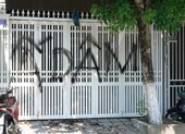 Nhà cựu Viện phó VKS vụ sàm sỡ bé gái bị ném chất bẩn