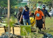 Indonesia đào hố chôn tập thể 300 nạn nhân động đất-sóng thần