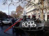 Biểu tình leo thang khủng khiếp chưa từng có ở Paris
