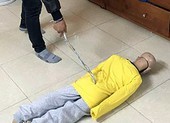 Bé trai 4 tuổi tử vong với đa chấn thương, nghi bị bạo hành