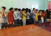 Sòng bạc 17 'quý bà' có phục vụ thức ăn, võng nghỉ
