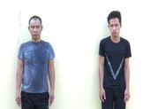 Thấy phụ nữ đeo dây chuyền, 2 thanh niên quay xe bám theo