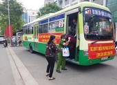 Tổ chức xe buýt miễn phí đưa đón dân đi làm CCCD gắn chip