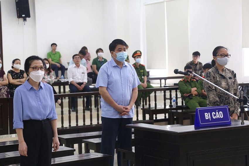 Tạm khép lại 3 vụ án, cựu chủ tịch Hà Nội Nguyễn Đức Chung lãnh tổng cộng 12 năm tù ảnh 1