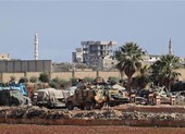 Ép Nga, Thổ Nhĩ Kỳ đưa 150 xe biệt kích, vũ khí tới Idlib