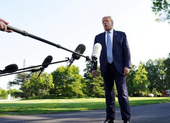Ông Trump tính khôi phục mức tài trợ WHO bằng với Trung Quốc