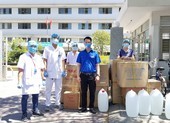Các cầu thủ tuyển Việt Nam ủng hộ 300 triệu đồng cho Đà Nẵng