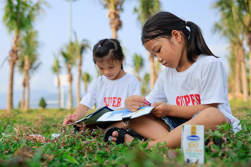 Tổ chức nhiều hoạt động hướng về trẻ em nhân dịp 15 thành lập Quỹ sữa Vươn cao Việt Nam ảnh 7