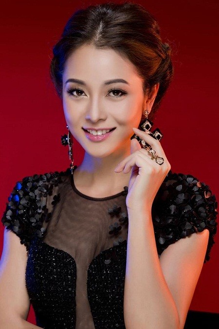 Hoa hậu Jennifer Phạm