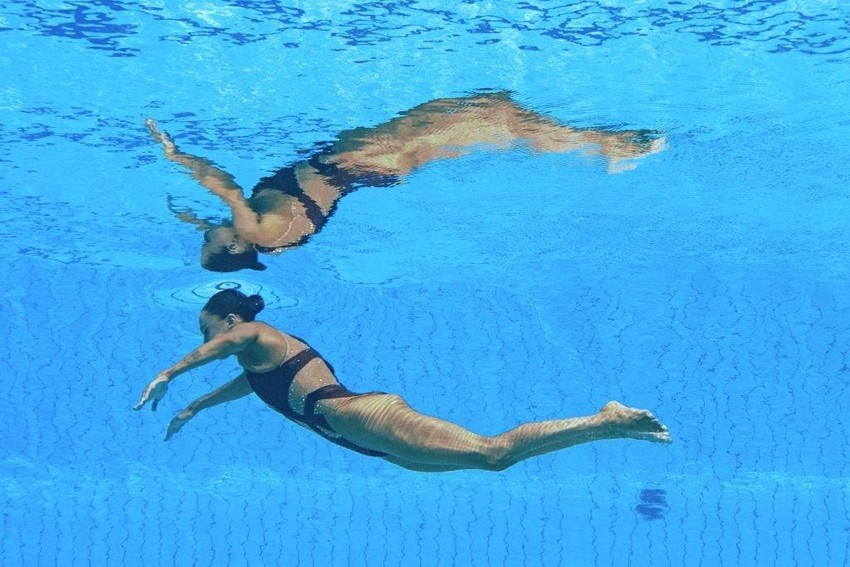 VĐV bơi nghệ thuật được HLV cứu sống ngoạn mục ảnh 3