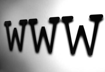 Cha đẻ web “kể tội” Facebook ảnh 1