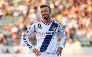 C.Ronaldo, Bekcham lọt vào top 10 VĐV kiếm tiền giỏi nhất thế giới ảnh 1