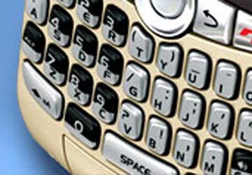 "Gái teen" vô địch thế giới về nhắn SMS ảnh 1