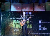 Nghệ sĩ Chí Tài khiến SV ĐH Luật phát cuồng với 'Nhỏ ơi'
