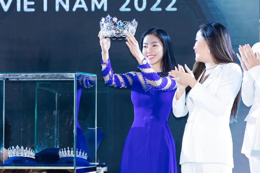 Công bố ba chiếc vương miện 'Hoa hậu Thế giới Việt Nam 2022' ảnh 3