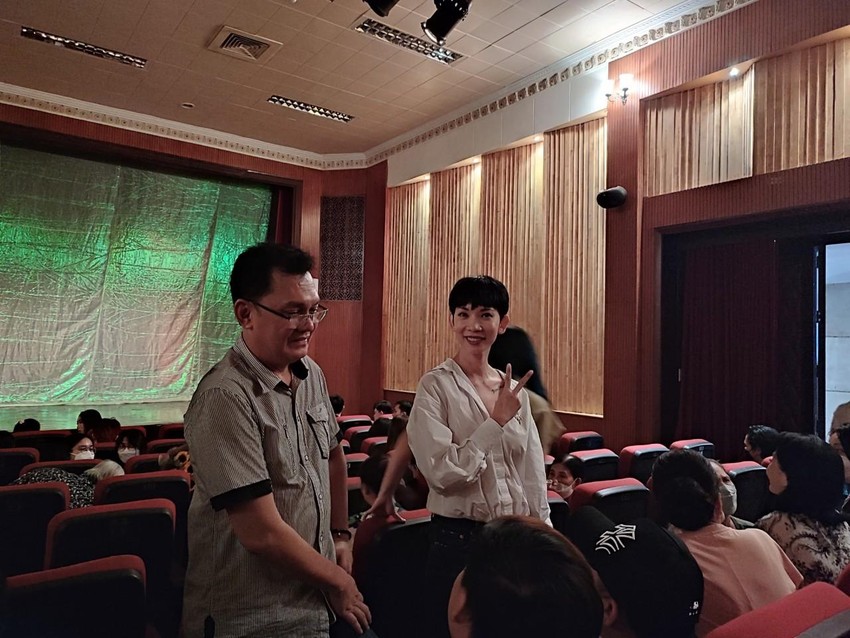 Khán giả khóc cười cùng học trò của đạo diễn Vũ Minh, NSƯT Hữu Châu ảnh 4
