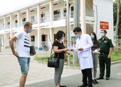 3 bệnh nhân được công bố khỏi bệnh xúc động cảm ơn bác sĩ