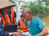 Trường Giang, Thủy Tiên, Trấn Thành hướng về người miền Trung