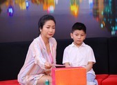 Ốc Thanh Vân rơi nước mắt trước tâm sự của cậu bé 8 tuổi