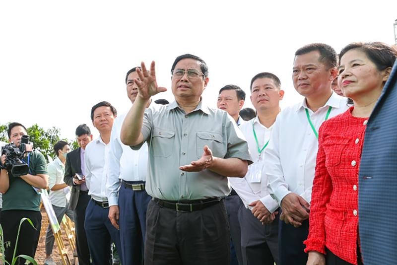 Thủ tướng đi thị sát hiện trường dự án cao tốc Hòa Bình - Mộc Châu ảnh 4