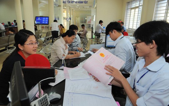 Hồ sơ giao dịch nhà đất vùng ven TP HCM giảm mạnh - Ảnh 1. Hồ sơ giao dịch nhà đất vùng ven TP HCM giảm mạnh - Ảnh 1.