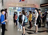 Trường ĐH đồng loạt kéo dài thời gian học online vì COVID-19
