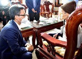 Phó Thủ tướng Vũ Đức Đam thăm và tặng quà Tết tại Thừa Thiên - Huế