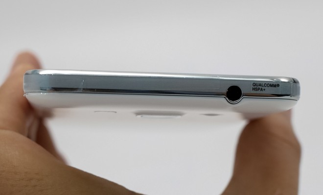 Smartphone chụp hình tự sướng tầm trung của Samsung ra mắt ảnh 10
