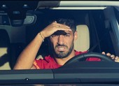 Sốc: Suarez bị điều tra vì... gian lận thi cử để đến Juventus