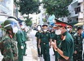 Tư lệnh Quân khu 7 thăm cán bộ, chiến sĩ tham gia chống dịch