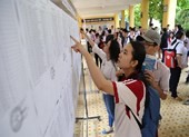 887.000 thí sinh hồi hộp làm thủ tục dự thi THPT quốc gia