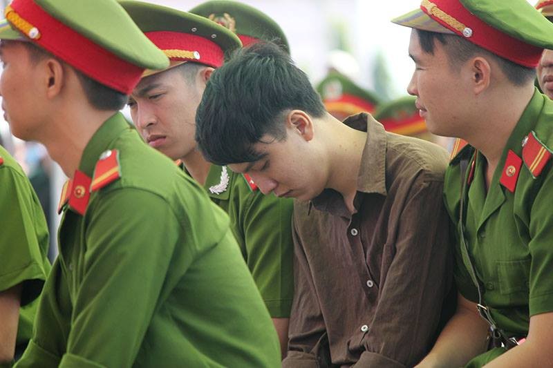 Xử vụ thảm sát Bình Phước: Dương, Tiến lãnh án tử, Thoại 16 năm tù ảnh 20