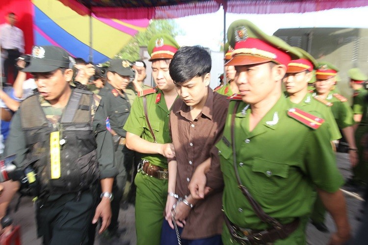 Xử vụ thảm sát Bình Phước: Dương, Tiến lãnh án tử, Thoại 16 năm tù ảnh 35
