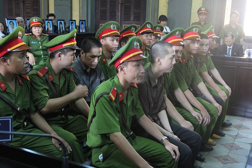 Thảm sát Bình Phước: 'Đọc bản án, không thể tha thứ cho một bị cáo nào' ảnh 5